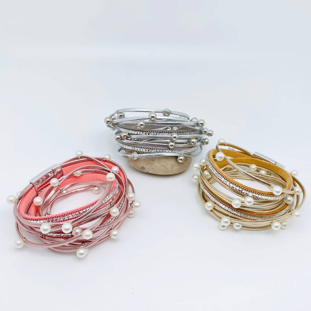 Metal Beads Pearl Multi-Layer PU Leather Bracelet: Silver + Pearl