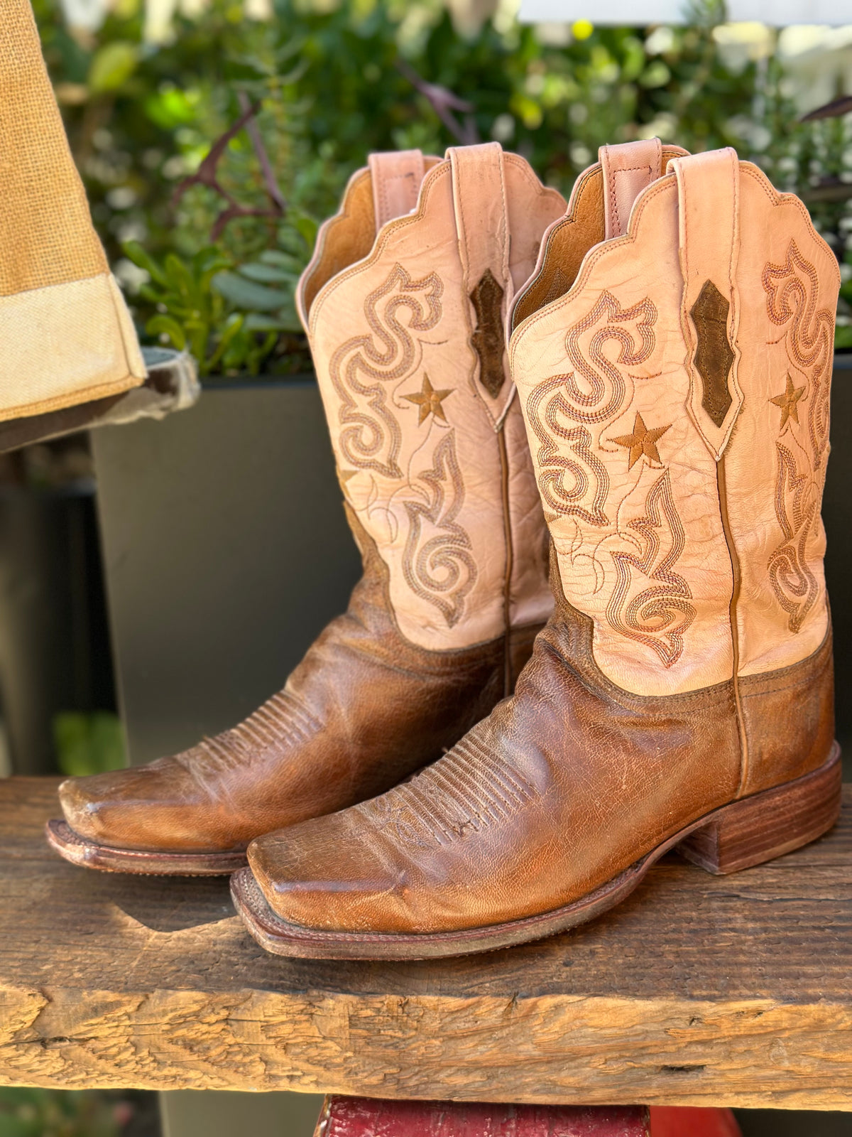 Resale Deals 1883 by Lucchese 2000 Brown/Pink Western Cowgirl Boots Size 9C