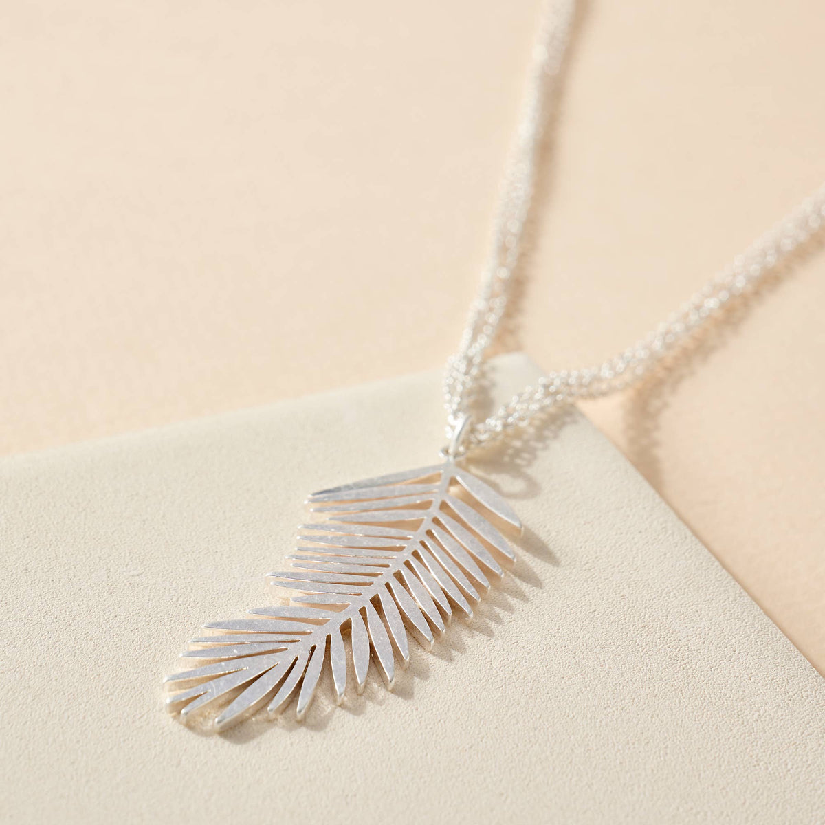 Palm Tree Pendant Short Necklace-Silver